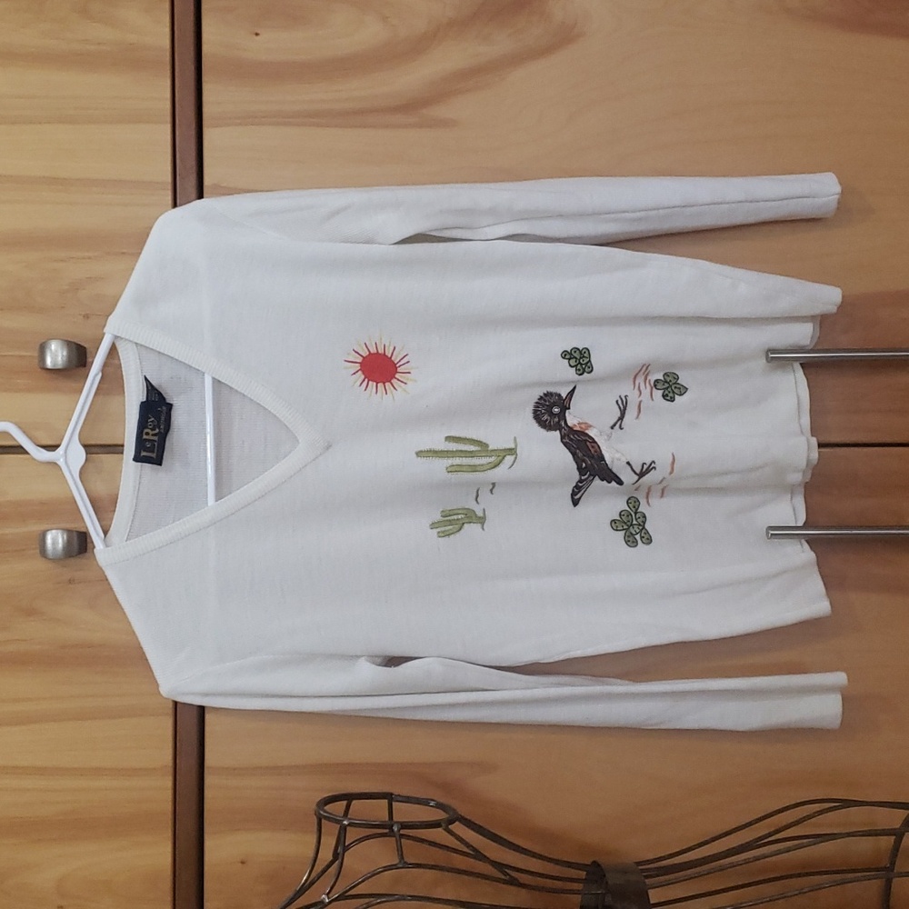 Vintage White V-Neck Sweater with Desert Bird Embroidery